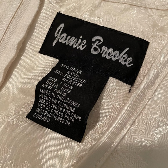 Ivory Dress - Picture 8 of 9